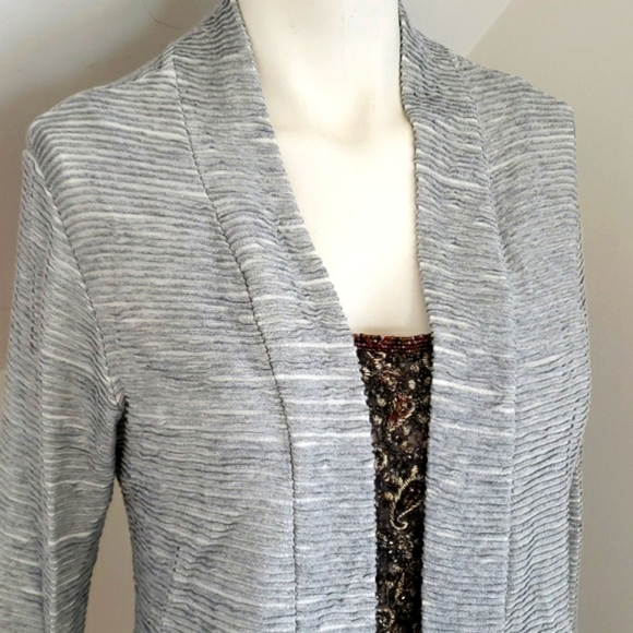 Sweet Gray Open Cardigan Sweater in Gray, Size Medium - Picture 9 of 16
